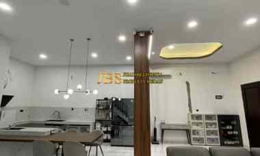 dijual villa komplek imperial mansion