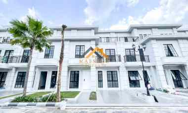 dijual villa komplek jewel park jalan