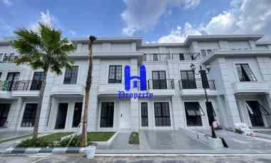 dijual villa komplek jewel park jalan