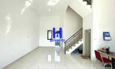 dijual villa komplek karya ville jalan