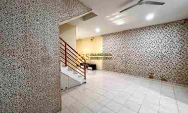 dijual villa komplek mutiara residence