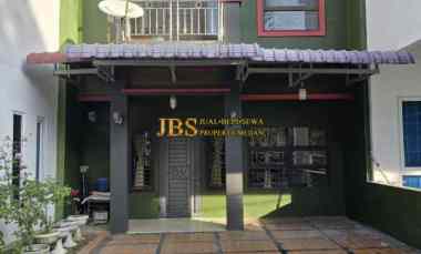 dijual villa komplek sinabung view