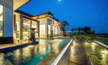 dijual villa mewah dengan view sawah yang indah