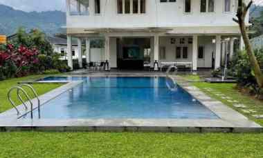 Villa Cantik Strategis di Cisarua Puncak Bogor dekat Gunung Mas