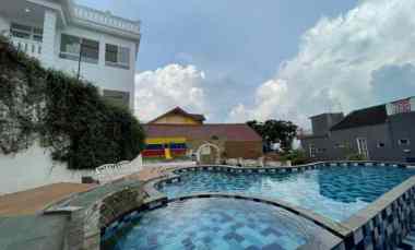 Villa Cantik di Cipanas Jawa Barat 2 Lantai dekat ke Taman Cibodas