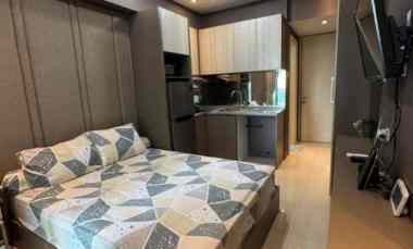 Disewakan Apartemen Benson Surabaya Studio Full Furnish View Pool