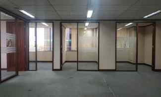 Sewa Murah Kantor sudah Dipartisi 199 m2 di Graha Pratama Pancoran, Nego