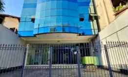 Gedung 3 Lantai Ex Bank di Raya Kertajaya Cocok untuk Segala Usaha