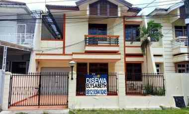 disewakan rumah 2 lt baru renovasi kelapa gading