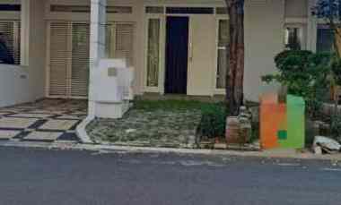 disewakan rumah bagus di acacia summarecon bekasi