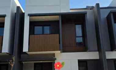 Disewakan Rumah Siap Huni di Cluster Regia Summarecon Crown Gading