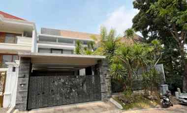 disewakan rumah di graha family bagus furnished wiyung