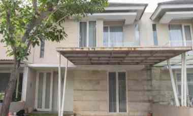 disewakan rumah greenlake cm surabaya