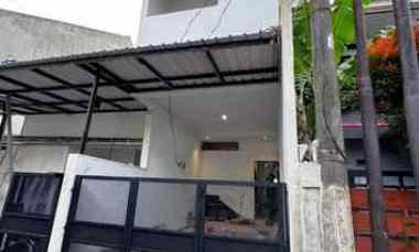 disewakan rumah jl h naman kalisari