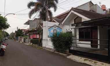 disewakan rumah jl pesantren