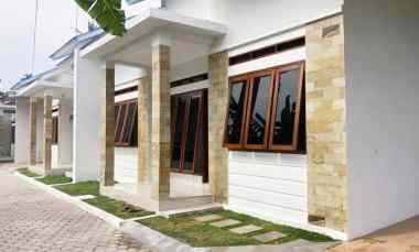 disewakan rumah jl puklat desa menasah