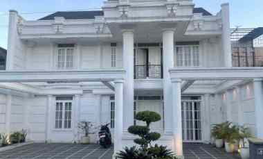 disewakan rumah jl sentosa 1