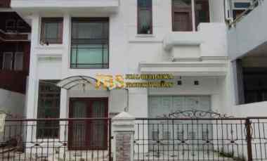 disewakan rumah komplek cemara hijau jalan