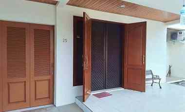 Disewakan Rumah 2 Lantai dekat St.MRT Lb. Bulus Cocok U/Hunian Kantor