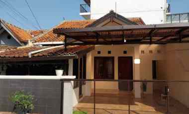 disewakan rumah komplek sariwangi