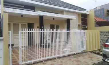 disewakan rumah manyar