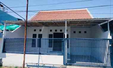 disewakan rumah manyar jaya