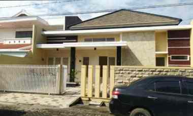 Rumah Manyar Tompotika dekat Klampis, Kertajaya, Dharmahusada DND