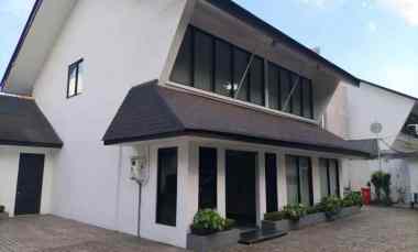 disewakan rumah pakubuwono kebayoran baru