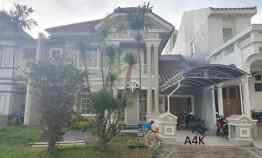 Rumah Pakuwon City Virginia Regency Akses Pembantu Sendiri, Surabaya