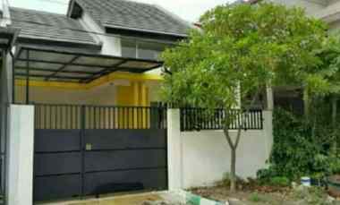 disewakan rumah pantai mentari