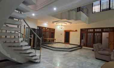 Rumah Disewakan di Prapen