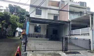 disewakan rumah sariwangi selatan