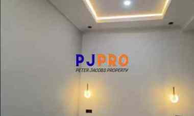 disewakan rumah summarecon crown gading