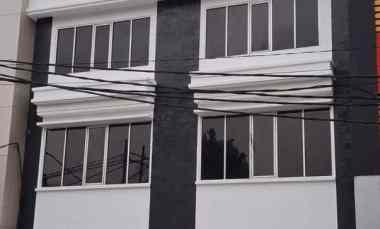Sewa Ruko Area Prospektif di Tanjung Priok, Jakarta Utara, LT 180m, L