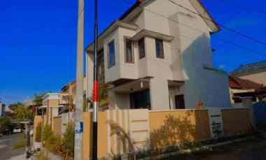 disewakan rumah taman giri jimbaran badung