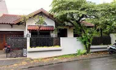 disewakan rumah terawat dalam komplek di cinere depok