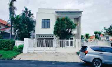 Rumah Disewakan di Villa Valencia, Babatan, Wiyung, Surabaya Barat
