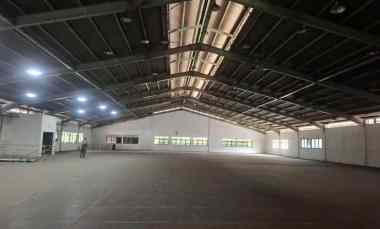 gudang di kawasan industri pulo gadung jakarta timur