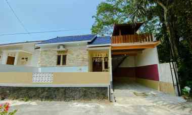 home stay produktif lokasi selomartani dijual cepat
