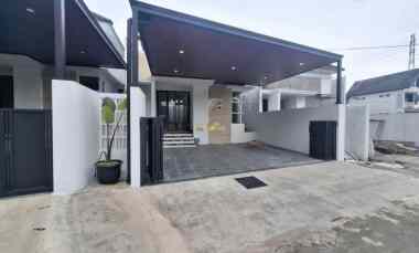 hunian muat 2 mobil lokasi di jakal sleman