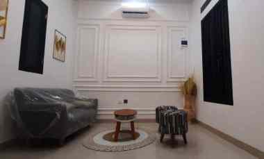 gambar jual cepat bu rumah bagus 2 lantai di sawangan depok