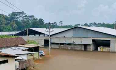 Gudang di Jalan Pantura Batang Jawa Tengah