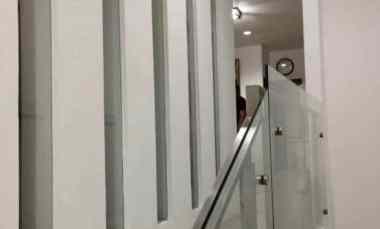 Jual Rumah Baru Mewah di Bawah Pasaran di Area