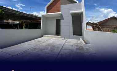 Jual Rumah Konsep Scandinavian dekat Pasar Godean
