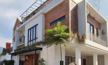 Jual Rumah Kost BU di jl Kaliurang km 6 Utara Ugm