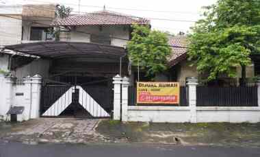 jual rumah lokasi strategis