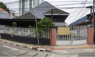 jual rumah luas dengan paviliun