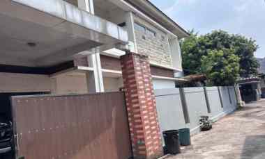 jual rumah mewah 2 lantai 470m dijatisampurna ekasi