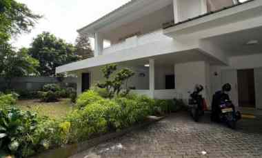 Jual Rumah Mewah Hook di Brawijaya, Kebayoran Baru