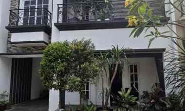 jual rumah minimalis moderen siap huni jakarta selatan